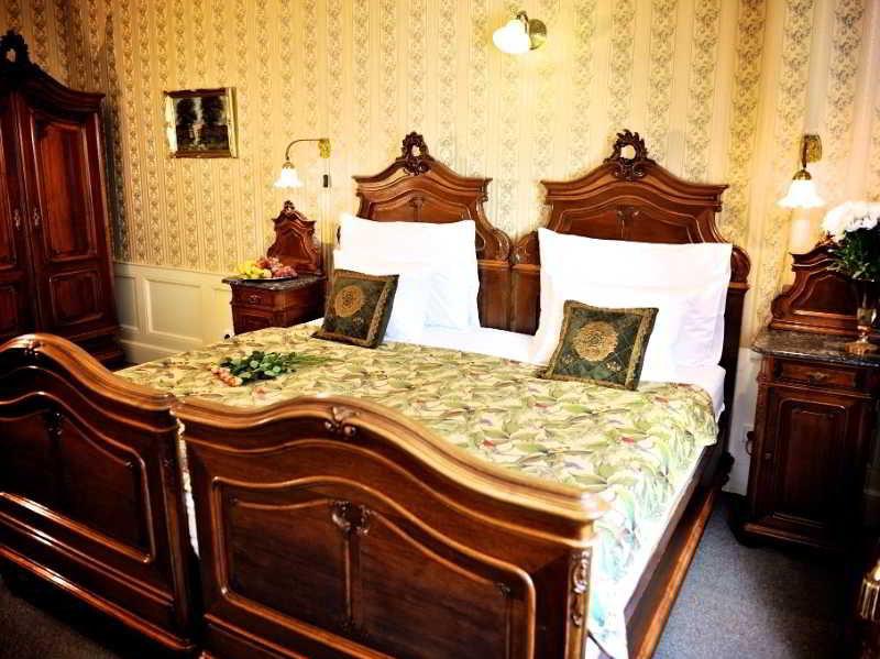 1885 By Wagnerstays 4*